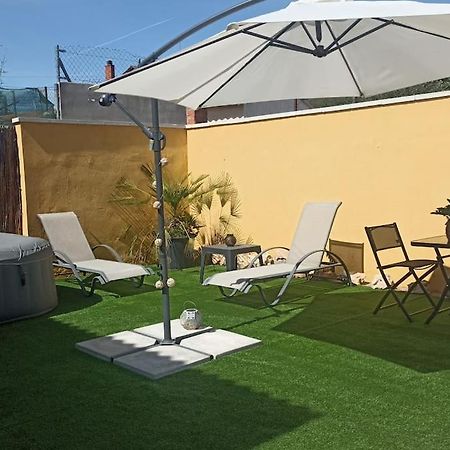 Casa Salud Acomodação com café da manhã Piera Exterior foto